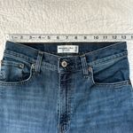 Abercrombie & Fitch  Curve Love Ultra High Rise 90s Straight Jean size 26 Photo 4