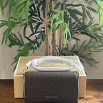 Michael Kors Crossbody in a gift box NWT Photo 3