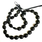 Hawaiian Kukui Nut Lei With Hand Photo 2