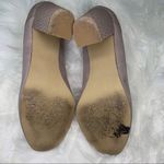 Tahari   Fawn suede platform pumps‎ sz 6.5 Photo 6