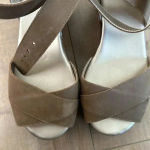 JoyFolie Expresso Odette Leather Sandals Wedge Sz 8.5 Tan Photo 2