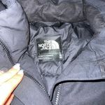 The North Face Waterproof 550-fill Down Parka size Medium Photo 3