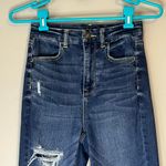 American Eagle  Distressed Curvy Super High Rise Jean Jegging Size 2 Short Photo 5