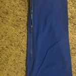 Under Armour Athletic wind breaker material under armor women’s size medium in great condition  Photo 2