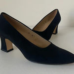 Liz Claiborne women’s black suede leather soles chunky heel shoes — size 6 Photo 0