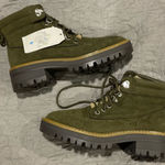 Time and Tru Army Green Snow Boots New 6 Women’s Photo 0
