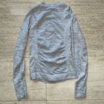 Athleta  Ribbed Seamless Womens XS 700036528 Perforated‎ Stretch Gray Long Sleeve Photo 4
