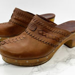 UGG  Vivica Women's Brown Leather Woven Platform Clog Heel Shoes Size 8 Photo 0