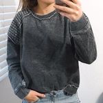 Comfy Gray Crewneck Pullover Size L Photo 0