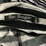 The Hanger Black & White Alternating Stripe Pattern Stretchy Pull On Pants M/L Photo 5