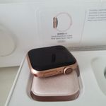 Apple Watch Series 4 40mm Gold Aluminum (GPS + CEL) Photo 1