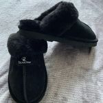 Bear Paw Slippers Photo 4