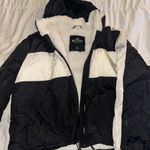 Hollister Windbreaker coat Photo 0
