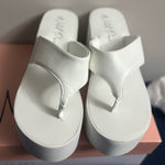 Wild Pair  Naomie Thong Platform Wedge Sandals Womens 9 M White Shoes NWB Photo 0