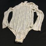 Luxxel ‎ Ivory Silver Metallic Knit Mock Neck Bell Sleeve Bodysuit Medium new Photo 1