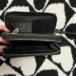 Guess Wallet Photo 3