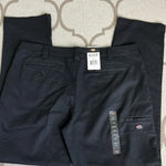 Dickies  slim fit Women's Double Knee Work Pant with Stretch Twill, size 16 Photo 1