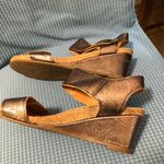 Taos Carousel Sandals Women's 10 Metallic Leather Snake Print Wedge Heels Gold Photo 5