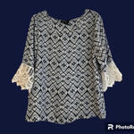 A Byer A. Byer Women’s Geometric Blouse Lace Sleeves Size M Photo 0