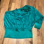 Bebe 100% Silk One-Shoulder Top XXS emerald Photo 1