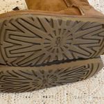 UGG Women’s  short classic boots size 6 chestnut tan light brown Good condition Photo 6