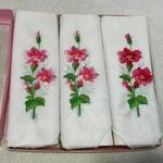 Embroidered Floral Ladies Hankies Vintage Set Of 3 In Original Box Pink Photo 0