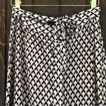 Who What Wear geo print wrap skirt woman’s size 2 Photo 1