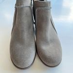 Clarks  Soft Cushion Taupe Gray Suede Womens Size 8.5M‎ Ankle Boots Shoes Photo 8