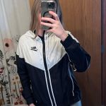 Nike Wind Breaker Photo 0