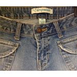 Aeropostale Juniors  Flap Pocket Distressed Capri Jeans with Stretch Size 5/6 Photo 1