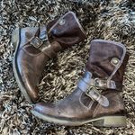 Bare Traps Boots Photo 2