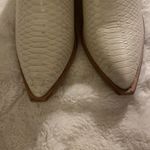 Shu Shop Zouzou Women’s White Western Cowboy Boots Faux Snakeskin Size 9 Photo 2