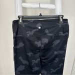 Yogalicious Lux Women’s Camouflage Black Combo Leggings Size Large NWT Photo 2