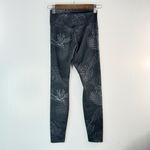 Nike Dri-Fit XS Yoga Running Swoosh Leggings in Black Gray White Floral Sketch Photo 1
