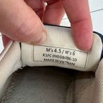 Kizik Vegas Clover Men’s 4.5 Women’s 6 Hands Free Shoes Sneakers Coral Cream Pink Photo 7