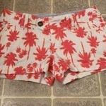 Red Camel  Women's Juniors Leaf Print Casual Mini Shorts Zip & Button Size 3 Photo 0