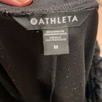 Athleta  medium cropped‎ 49% polyester 43% modal 9% spandex cropped sweatpants Photo 2