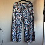 Geometric and Floral Wide Photo 7