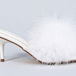 Frederick's of Hollywood Elegant White Feathered Women's kitten Heels slipperd Photo 0