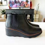 Clarks  Black Mazy Tisbury Ankle Chelsea Boots Wedge Leather Women's Size 9.5 EUC Photo 7