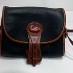 Dooney & Bourke 80’s Essex Navy & British Tan large size handbag long strap Photo 0