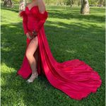 Sherri Hill Prom Dress Photo 5