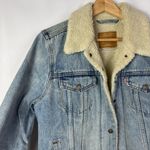 Levi's  Light Blue Wash Red Tab Sherpa Lined Denim Trucker Jacket L Photo 4