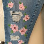 Venus Embroidered Jeans Photo 2