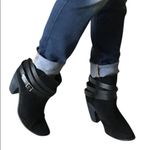 ✨ Callia Booties
Dolce Vita✨ Black Size 8 Photo 0