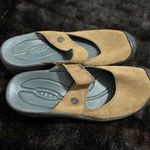 Keen  Financia Mules Womans Sz 10 Tan Mules Shoes Closed Toe Photo 0