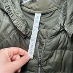 Lululemon Spring Fling Puffy Vest Green Camo Hooded Vest women’s 8 active lounge Photo 3
