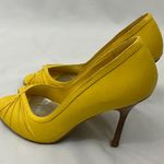 Y-Not ?  Yellow Peep-Toe Heels Women’s Size 8.5 Photo 2