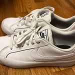 Nike WOMENS COURT ROYALE 2 LOW SNEAKER - WHITE Photo 2
