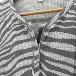 Aerie Zebra Print Thermal Henley Long Sleeve Top Medium Gray White Waffle Knit Photo 2